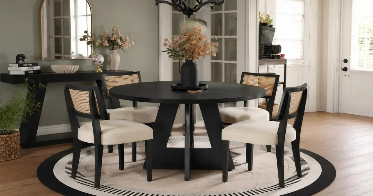 Black Round Dining Table Styling Ideas for a Contemporary Dining Room