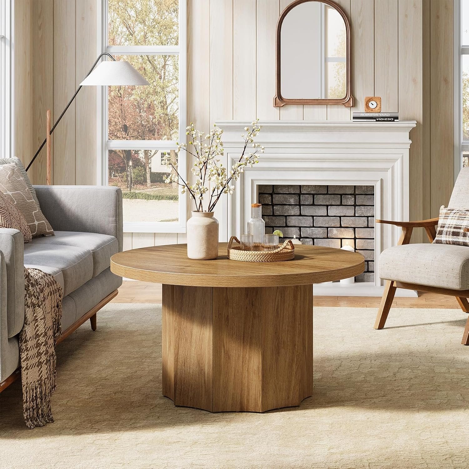 31.5" Mid-Century Round Coffee Table, Farmhouse Accent Table with Fluted Base for Small Spaces